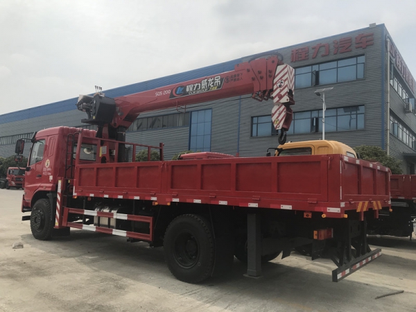 國六東風(fēng)華神F5單橋隨車(chē)吊廠(chǎng)家直銷(xiāo)