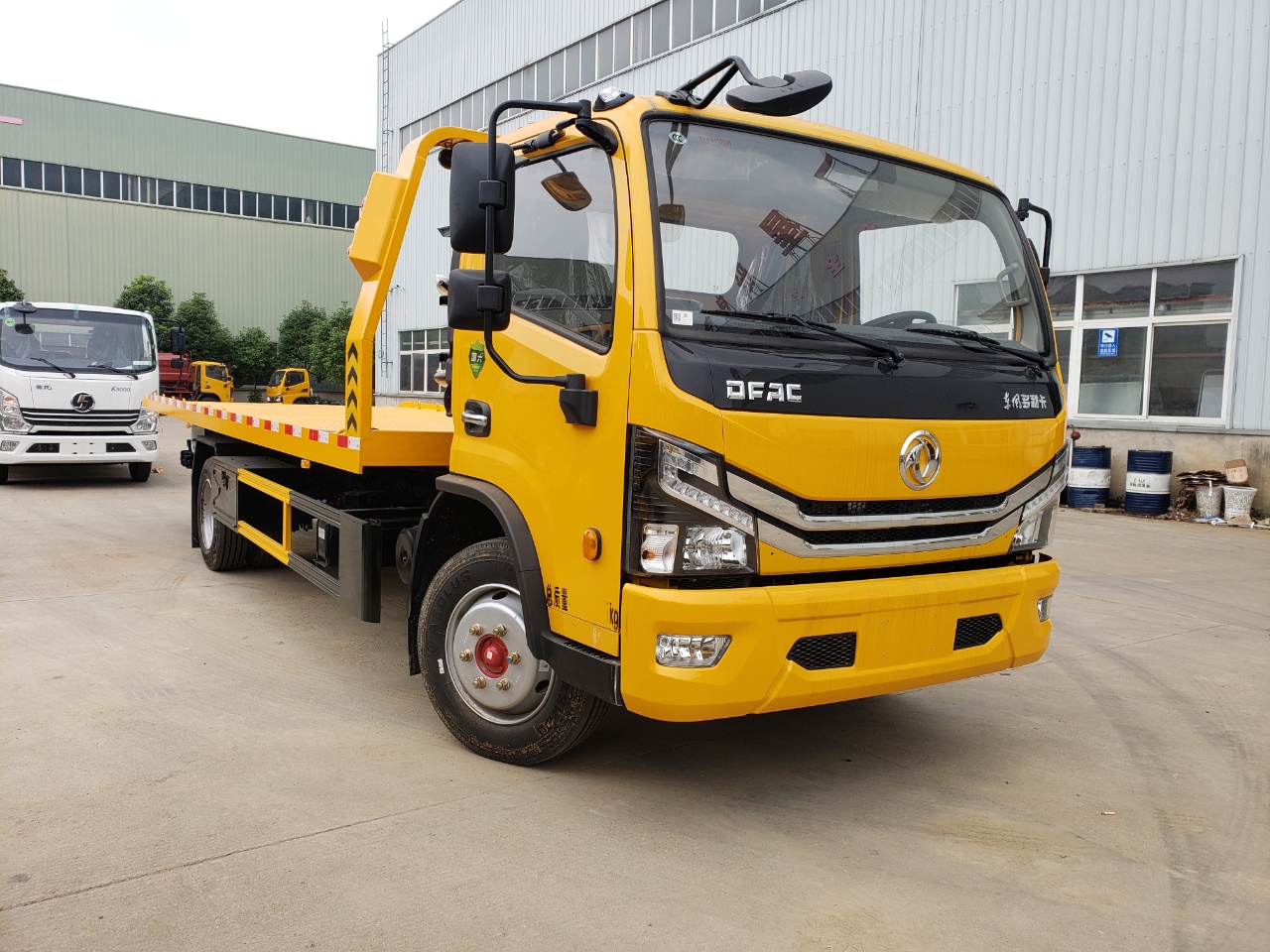 國六東風(fēng)多利卡黃牌清障車(chē)