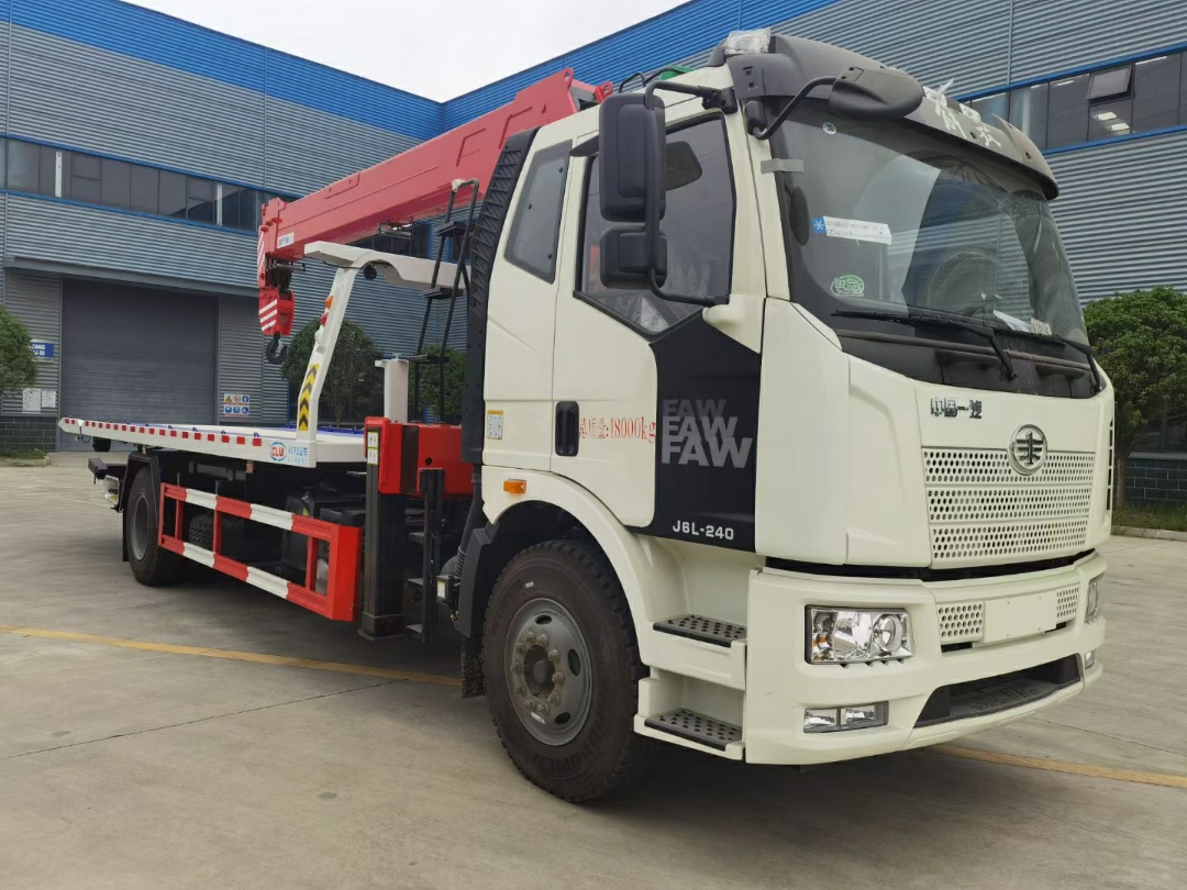 解放帶吊清障車(chē)