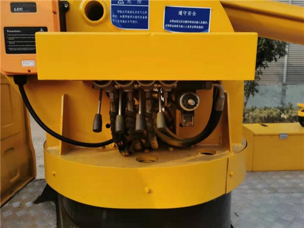 國六五十鈴26米高空作業(yè)車(chē)