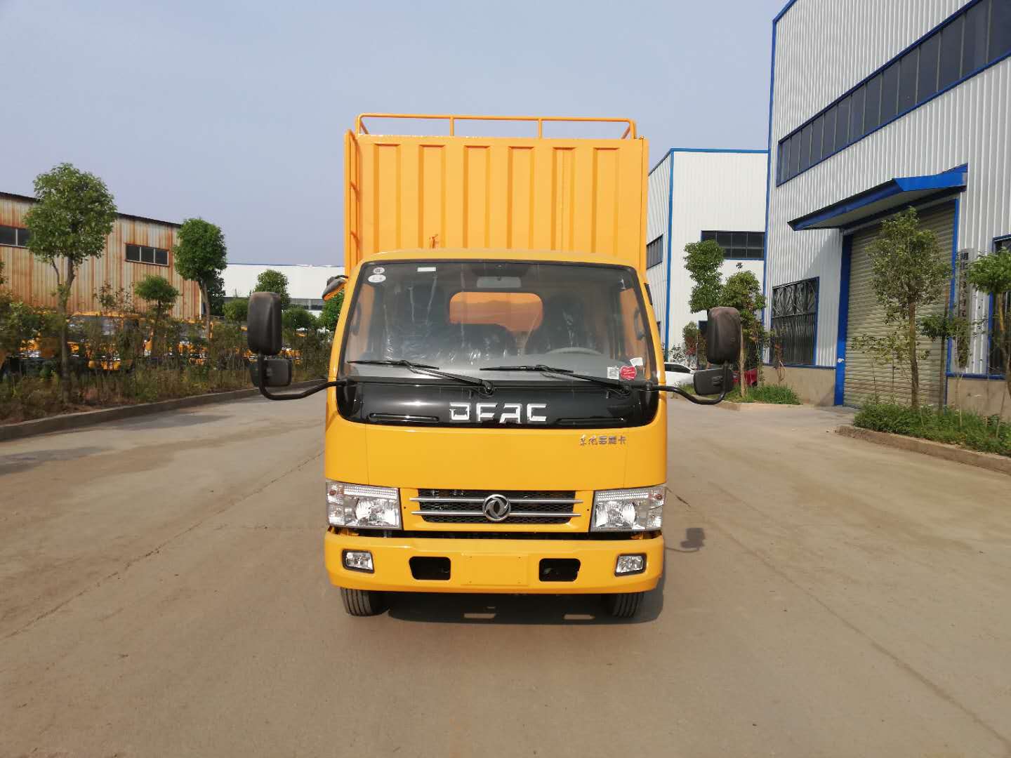 東風(fēng)翼展款污水處理車(chē)國六