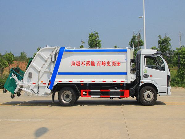 國六大多利卡 8方 壓縮垃圾車(chē)