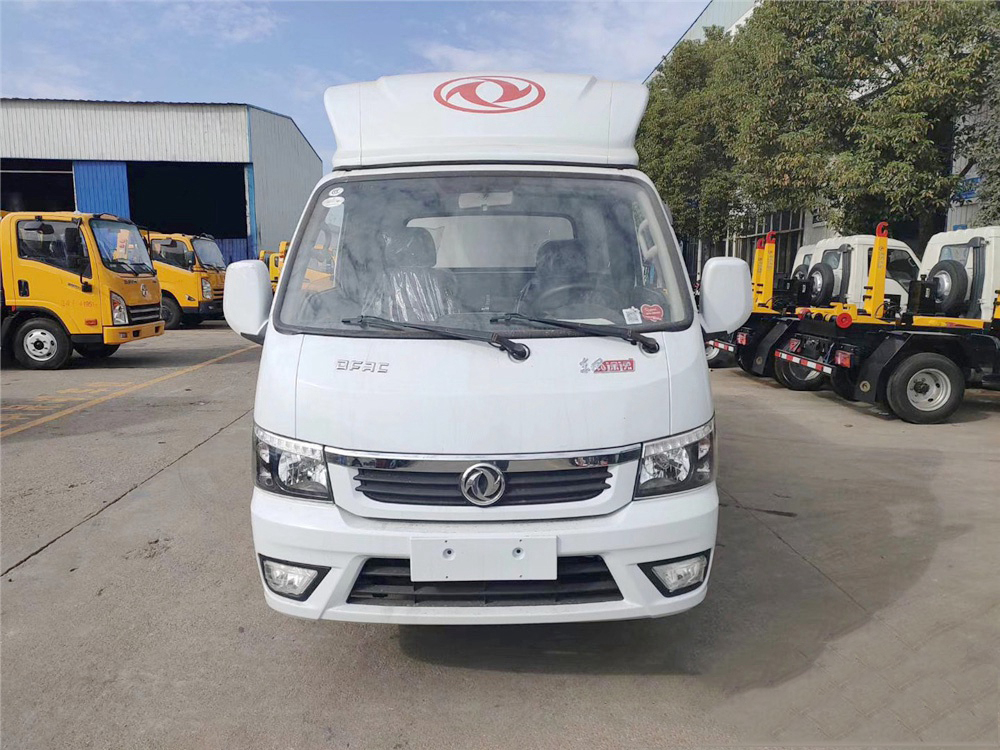 國六3-4方 藍牌東風(fēng)途逸掛桶垃圾車(chē)