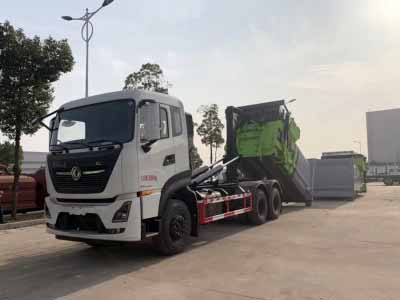 國六東風(fēng)天龍后雙橋18方勾臂套臂垃圾車(chē)