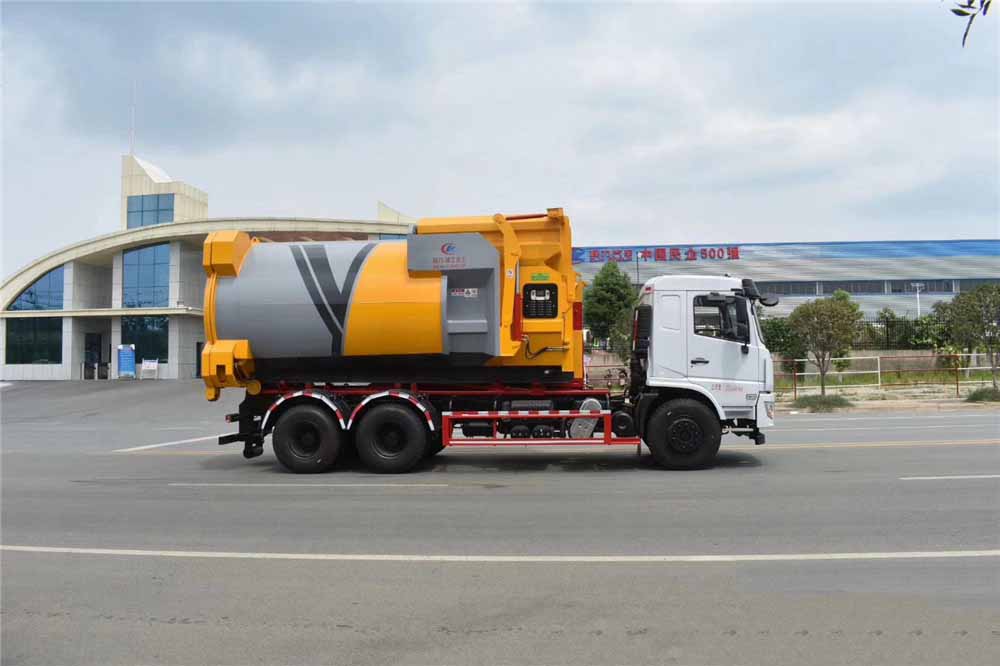 國六18方東風(fēng)專(zhuān)底后雙橋 勾臂垃圾車(chē)