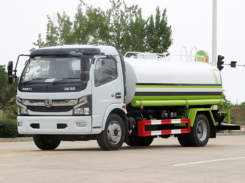 國六大多利卡 9.2噸灑水車(chē)