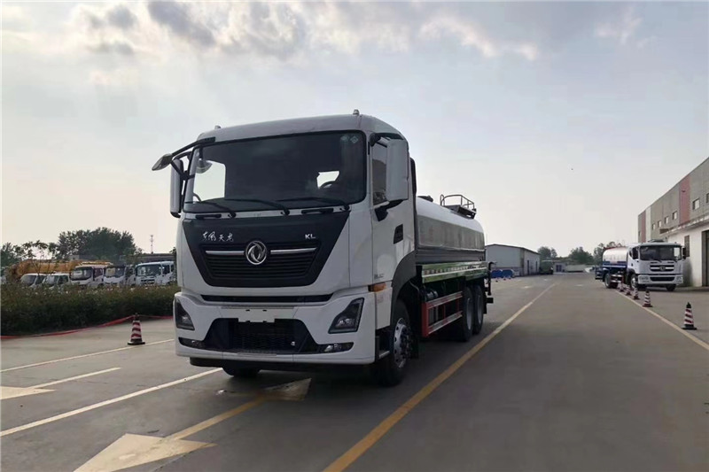 東風(fēng)天龍后八輪20噸噴霧車(chē)，國六綠化噴灑車(chē)