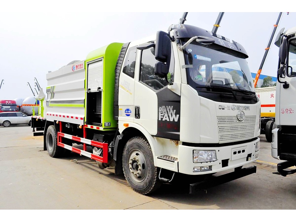 解放J6L多功能抑塵車(chē)國六11.3立方/50-100米霧炮