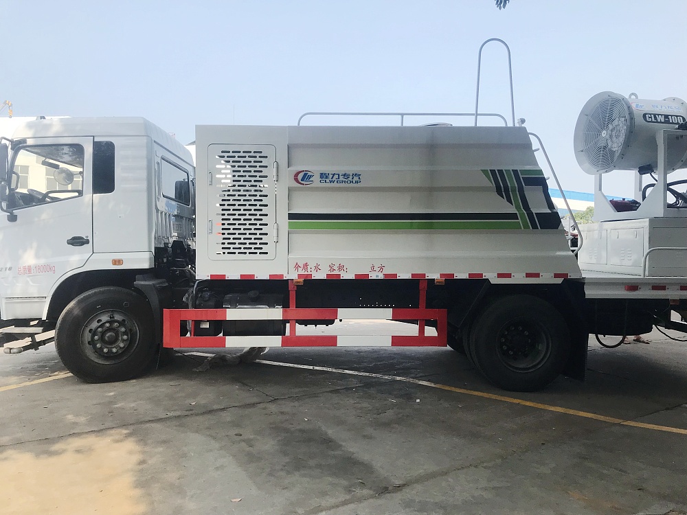 東風(fēng)專(zhuān)底噴霧霧炮車(chē)國六10立方/50-100米霧炮