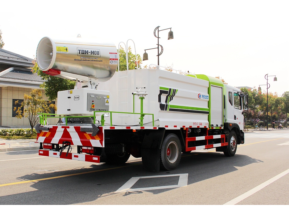 東風(fēng)多利卡D9霧炮車(chē)國六10立方/50-100米霧炮