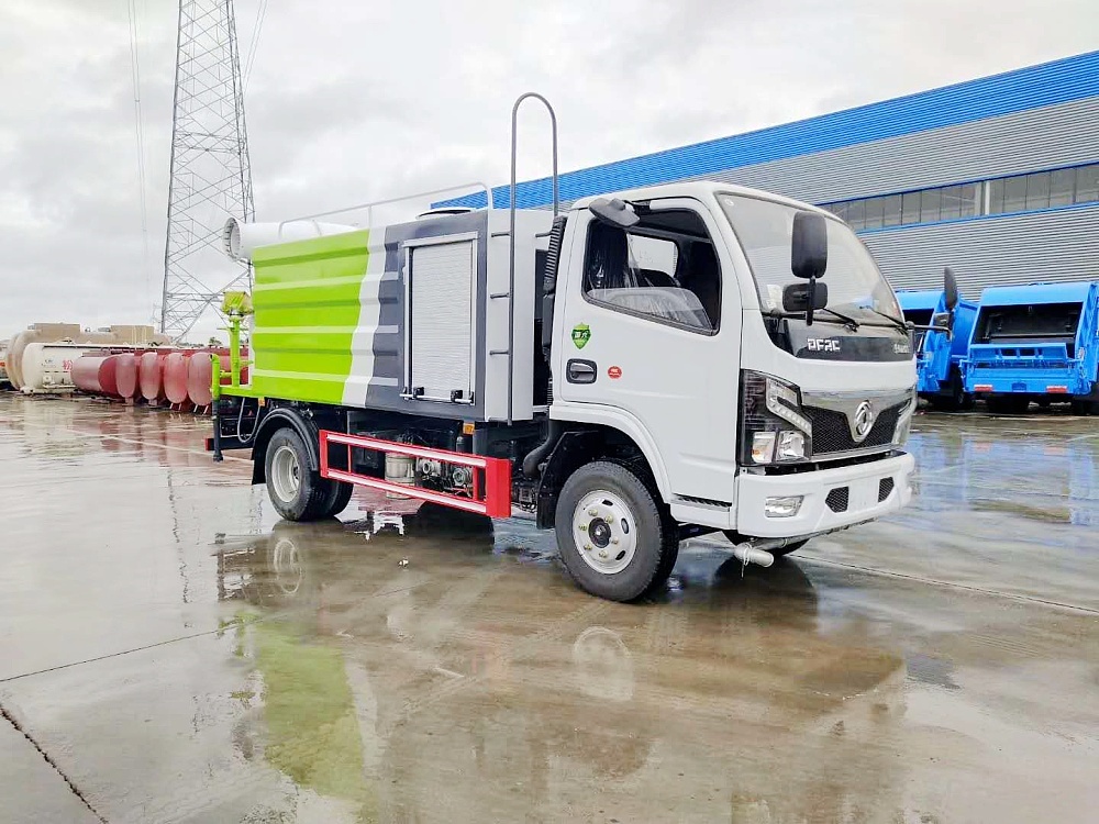 東風(fēng)小多利卡藍牌霧炮車(chē)國六4.5立方/30-40米霧炮