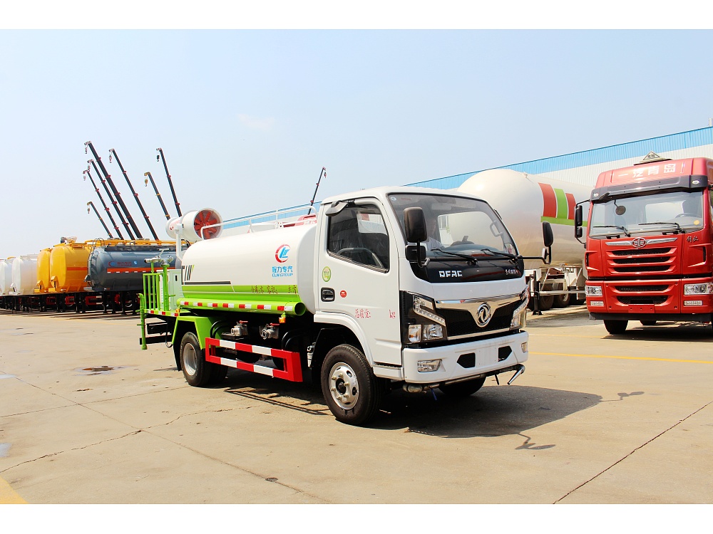 東風(fēng)小多利卡抑塵灑水車(chē)國六5立方/30-40米霧炮