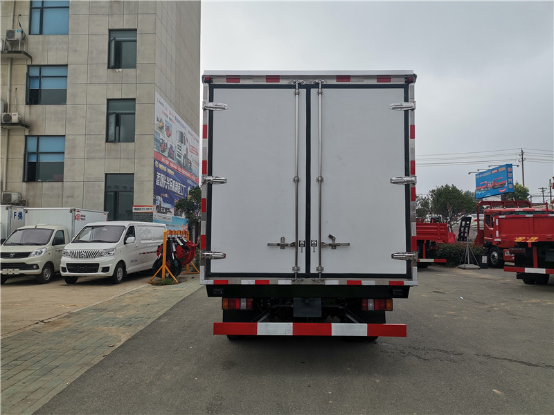 國六 江鈴凱運4.2米肉鉤冷藏車(chē)