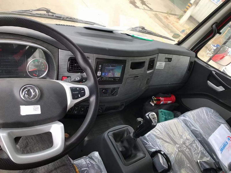 國六東風(fēng)錦程后八輪平板運輸車(chē)