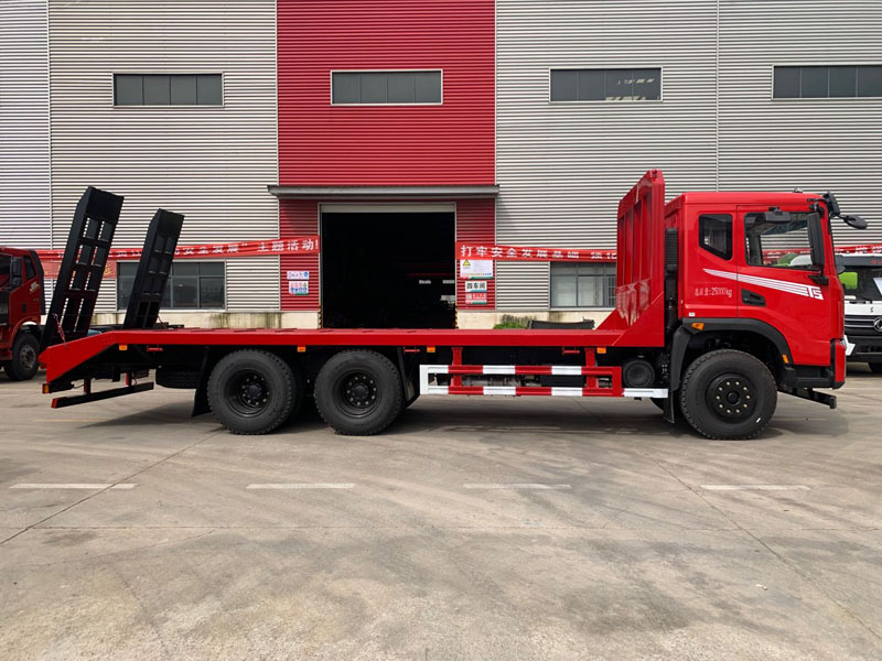 東風(fēng)華神T5后八輪平板車(chē)