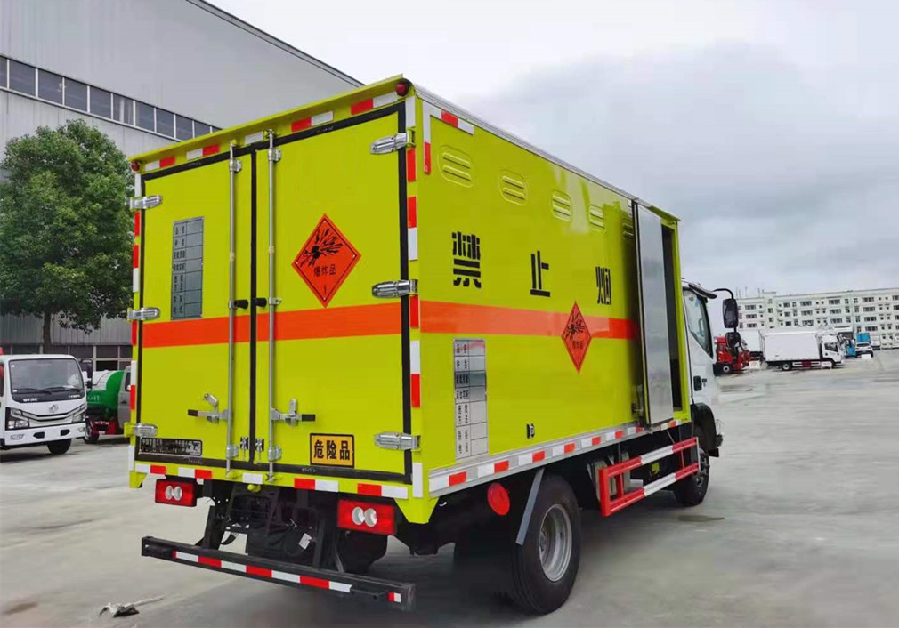 福田奧鈴4.08米貨廂爆破器材運輸車(chē)