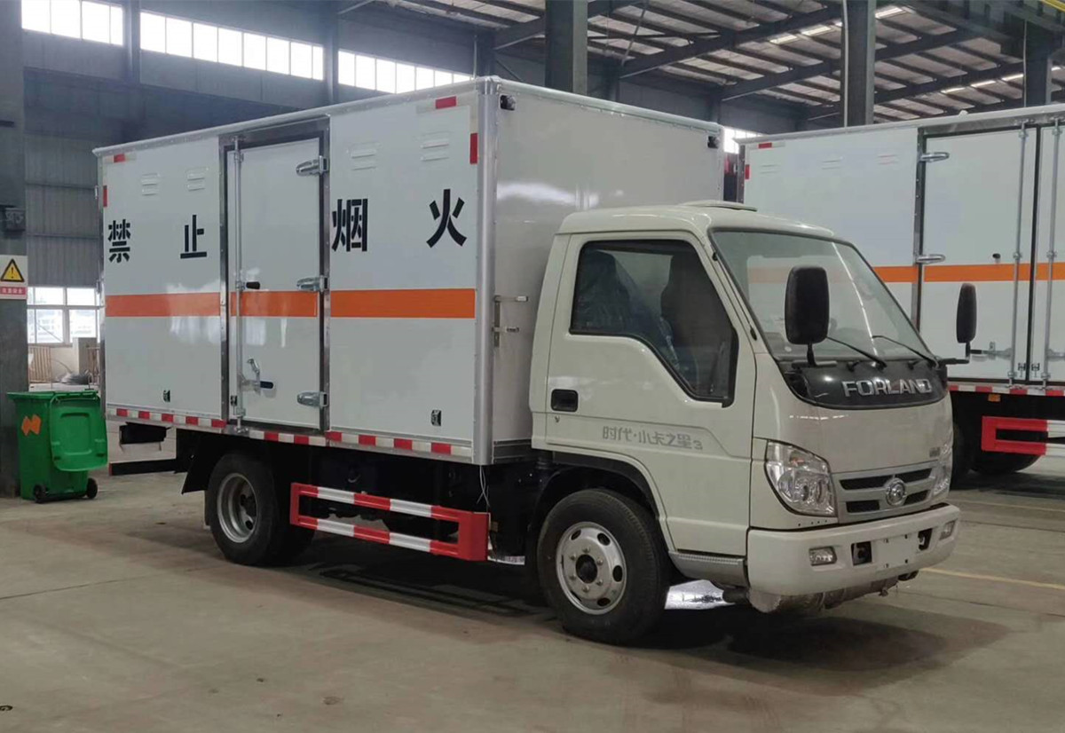 福田時(shí)代藍牌氣瓶廂式車(chē)