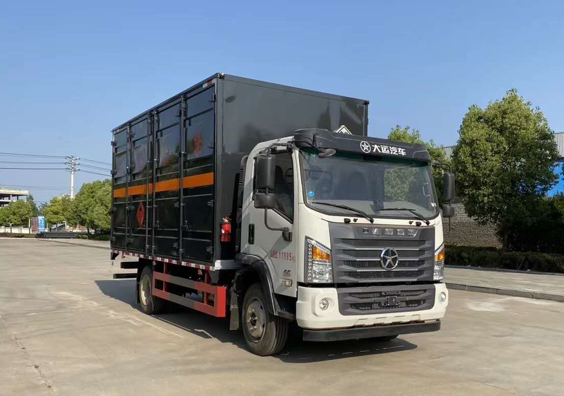 大運國六液體廂式運輸車(chē)