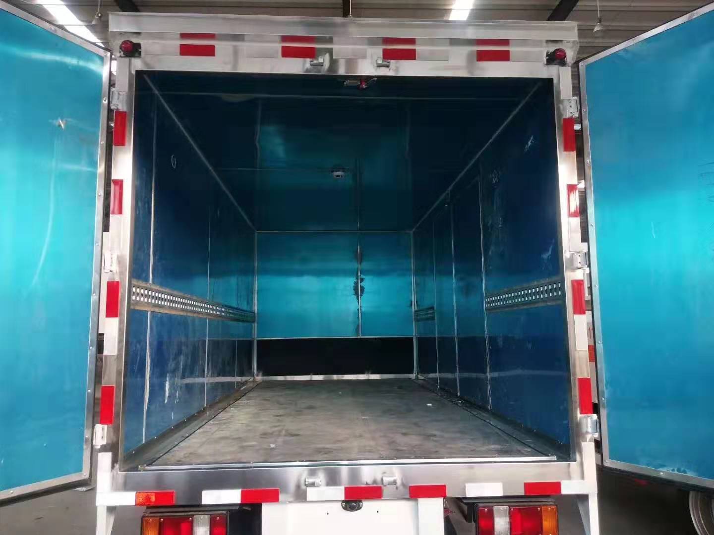 解放藍牌4.1米貨廂甲醇廂式運輸車(chē)