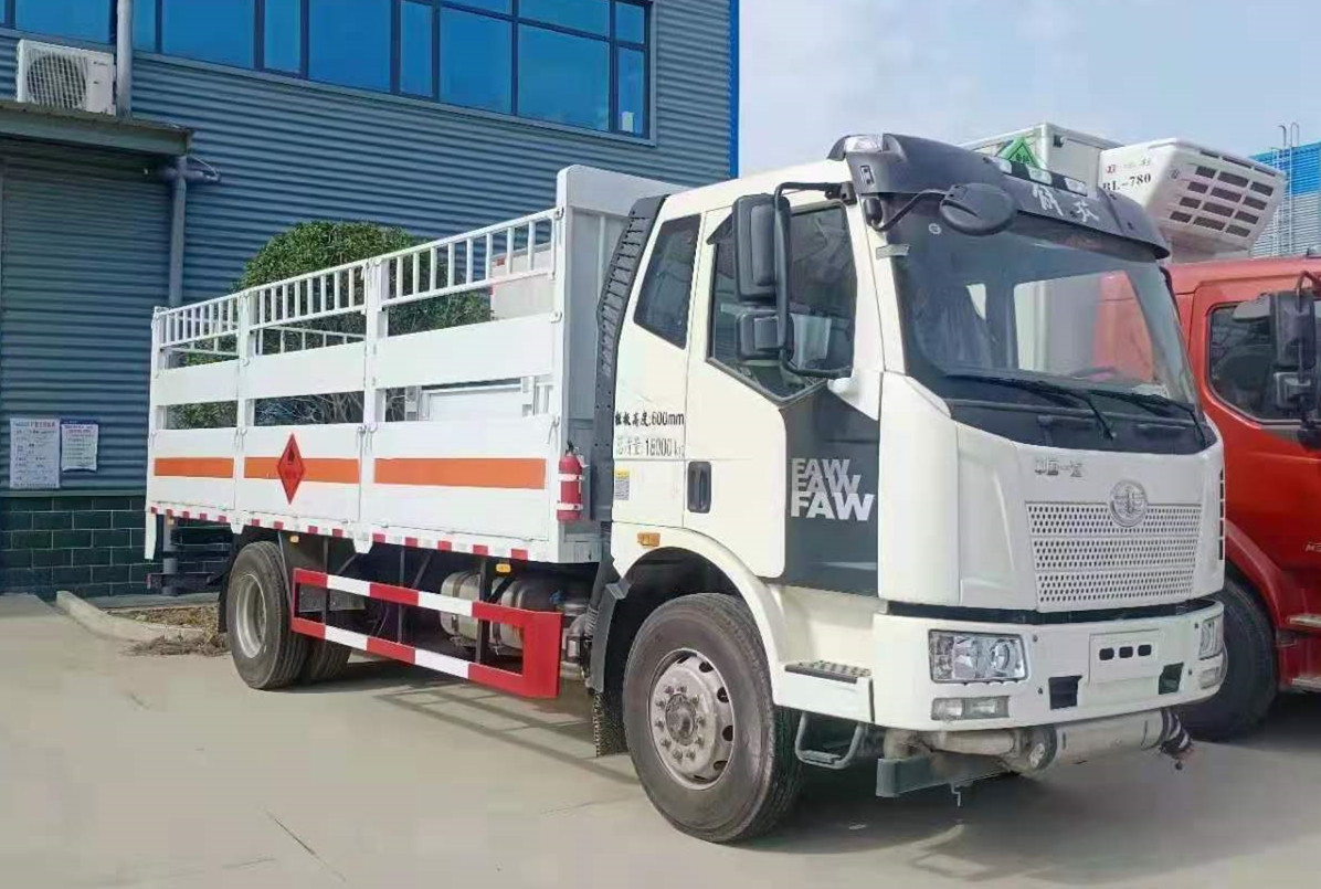 解放J6L氣瓶運輸車(chē)