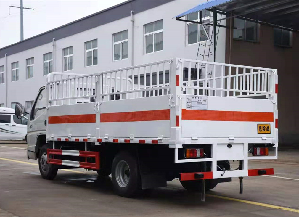 江鈴順達4.2米氣瓶運輸車(chē)