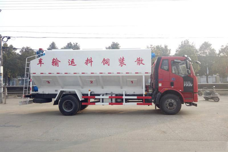 解放J6散裝飼料運輸車(chē)
