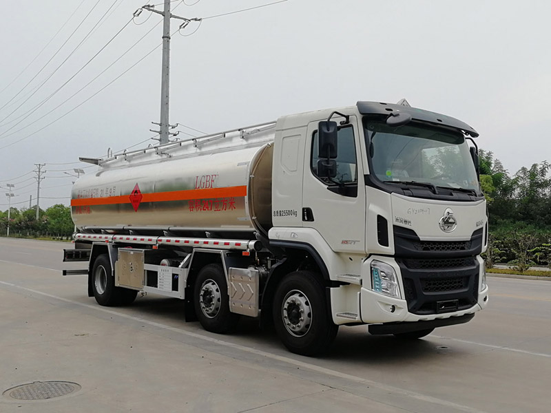 柳汽24.7方鋁合金運油車(chē)