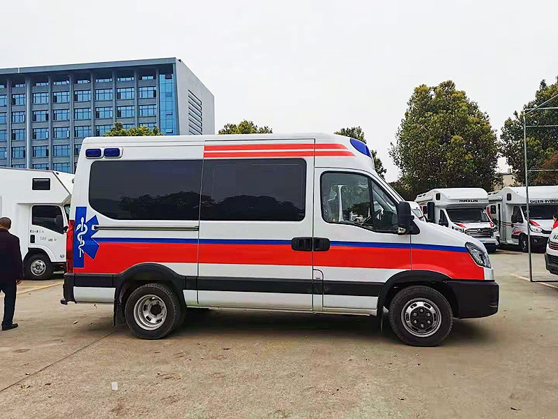 依維柯歐勝長(cháng)軸救護車(chē)