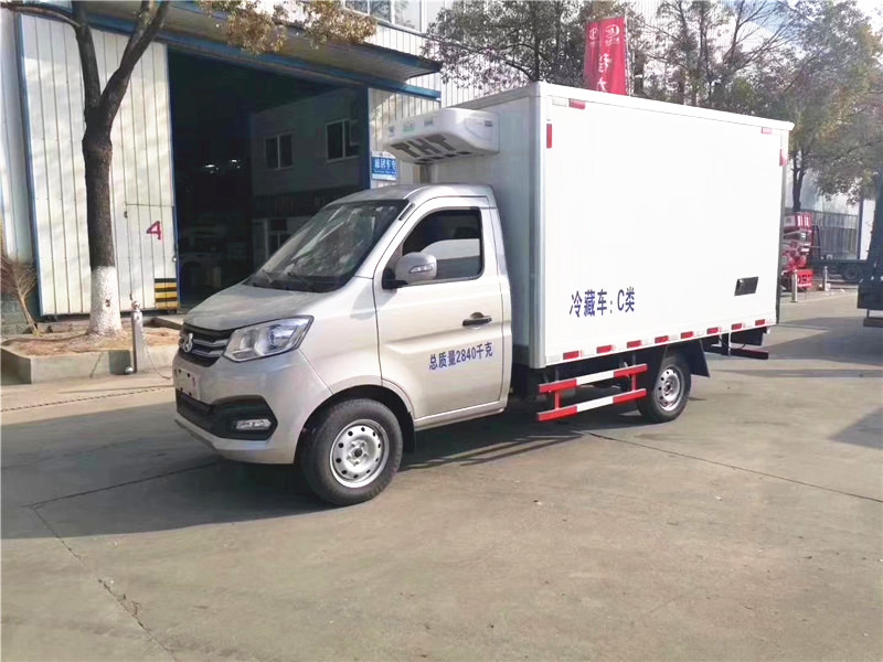 國六 長(cháng)安跨越王3米冷藏車(chē)