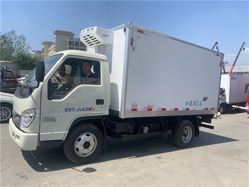 國六 福田3.5米柴油冷藏車(chē)
