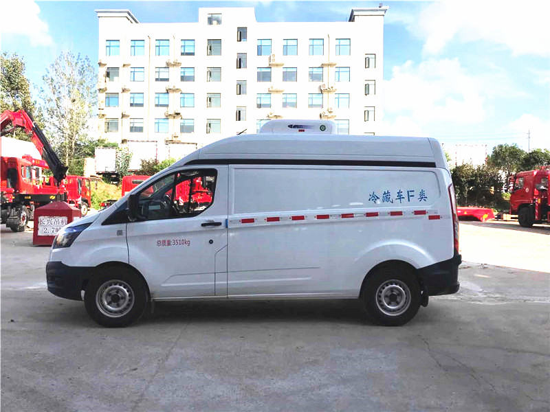 國六 江鈴福特面包冷藏車(chē)