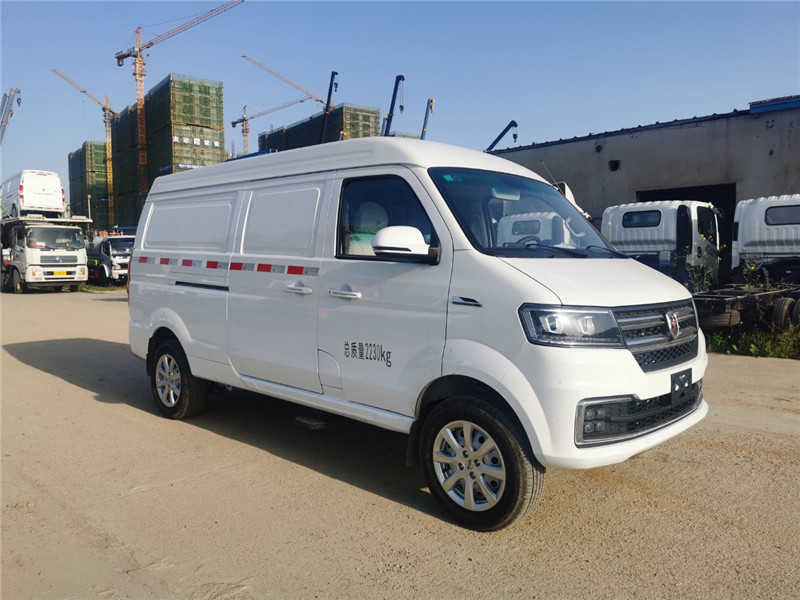 國六 華晨金杯新海獅X30面包冷藏車(chē)