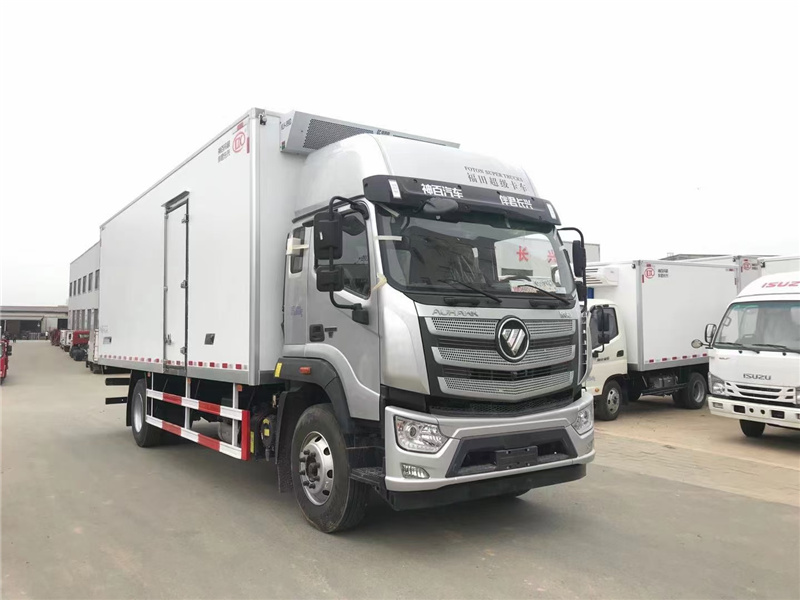 福田歐航國六高頂雙臥冷藏車(chē)