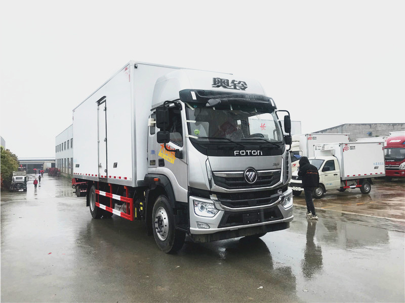 國六 福田奧鈴大黃蜂6.8米冷藏車(chē)